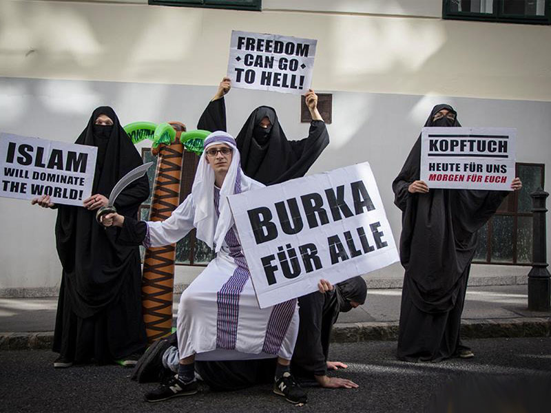 demo-burka