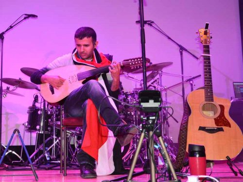 Hamza-Namera-Am-Abend10