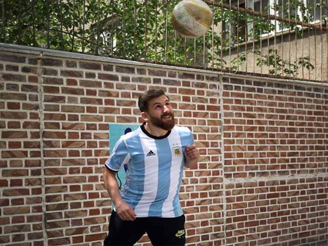 Messi-Tehran1