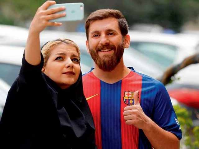 Messi-Tehran5