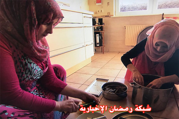 Asyel-Mit-Zwei-Frauen223