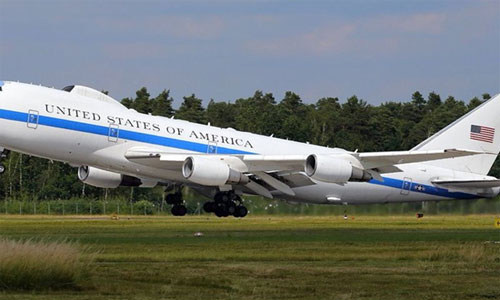 Halla-FlugMaschine-USA