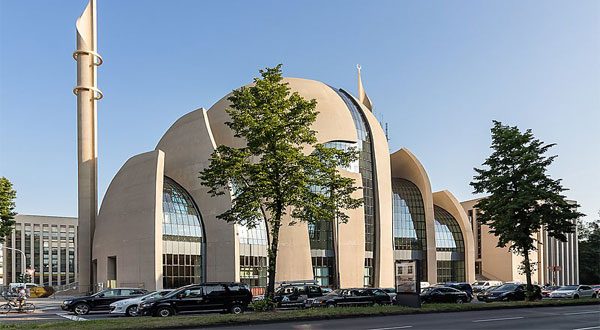 قبل 1400 عام.. كيف وضع الإسلام أقدم قوانين إنسانية للحرب وأسس ثقافة الرحمة في السلم؟