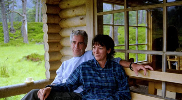 شقيق غيسلين ماكسويل يكسر الصمت: أختي “كبش فداء” لجرائم إبستين والقضاء يحمي الرجال الأقوياء