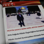 التركي علاء الدين أمام مسجد قبة الصخرة بالقدس